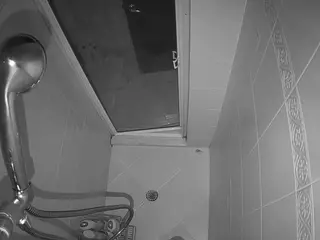 Sexy Girl Shower's Live Sex Cam Show