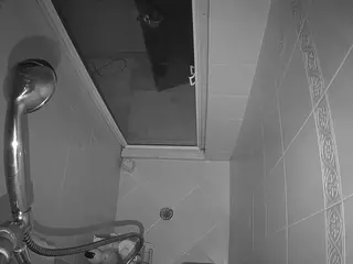 Sexy Girl Shower's Live Sex Cam Show