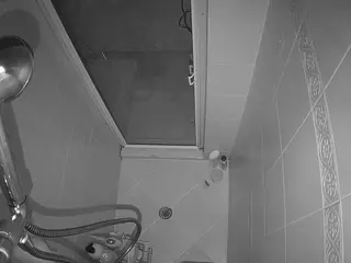 Sexy Girl Shower's Live Sex Cam Show