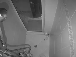 Sexy Girl Shower's Live Sex Cam Show