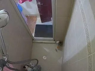 Sexy Girl Shower's Live Sex Cam Show