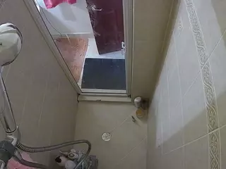 Sexy Girl Shower's Live Sex Cam Show