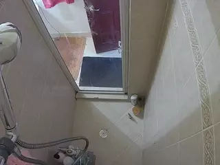 Sexy Girl Shower's Live Sex Cam Show
