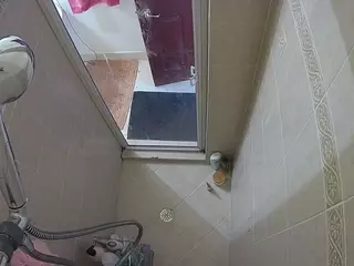 Sexy Girl Shower's Live Sex Cam Show