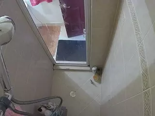 Sexy Girl Shower's Live Sex Cam Show