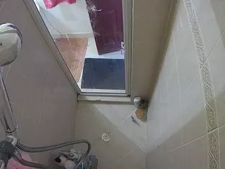 Sexy Girl Shower's Live Sex Cam Show