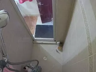 Sexy Girl Shower's Live Sex Cam Show