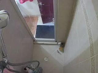 Sexy Girl Shower's Live Sex Cam Show