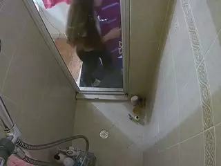 Sexy Girl Shower's Live Sex Cam Show