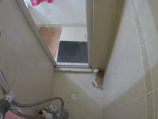 Sexy Girl Shower's Live Sex Cam Show
