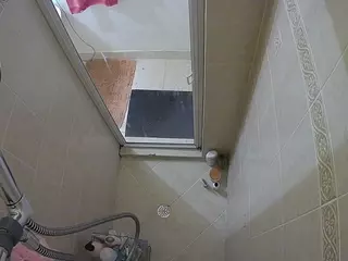 Sexy Girl Shower's Live Sex Cam Show