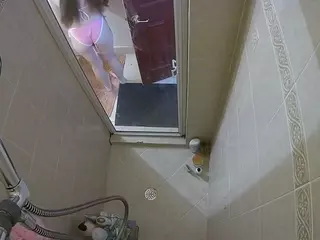 Sexy Girl Shower's Live Sex Cam Show