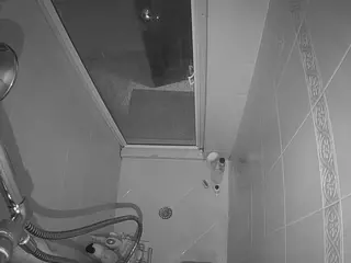 Sexy Girl Shower's Live Sex Cam Show
