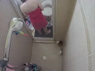 Sexy Girl Shower's Live Sex Cam Show