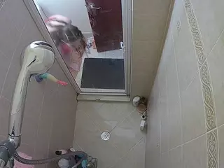 Sexy Girl Shower's Live Sex Cam Show