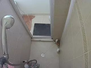 Sexy Girl Shower's Live Sex Cam Show