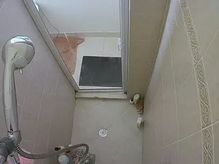 Sexy Girl Shower's Live Sex Cam Show