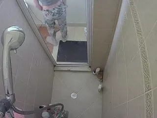 Sexy Girl Shower's Live Sex Cam Show