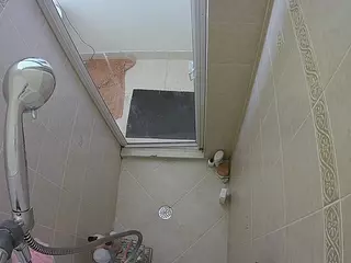 Sexy Girl Shower's Live Sex Cam Show