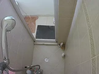Sexy Girl Shower's Live Sex Cam Show