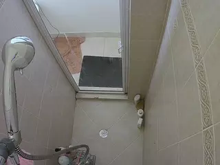 Sexy Girl Shower's Live Sex Cam Show