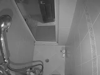 Sexy Girl Shower's Live Sex Cam Show