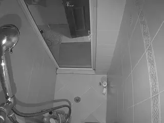 Sexy Girl Shower's Live Sex Cam Show