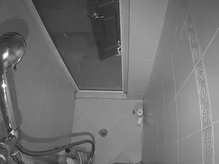 Sexy Girl Shower's Live Sex Cam Show