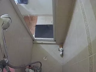 Sexy Girl Shower's Live Sex Cam Show
