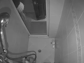 Sexy Girl Shower's Live Sex Cam Show