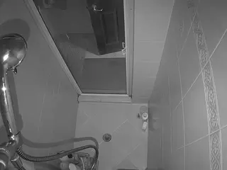 Sexy Girl Shower's Live Sex Cam Show