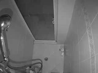 Sexy Girl Shower's Live Sex Cam Show