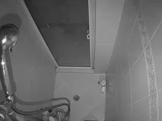 Sexy Girl Shower's Live Sex Cam Show
