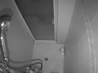 Sexy Girl Shower's Live Sex Cam Show