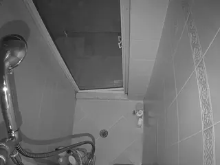 Sexy Girl Shower's Live Sex Cam Show