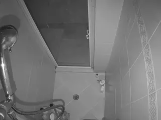 Sexy Girl Shower's Live Sex Cam Show