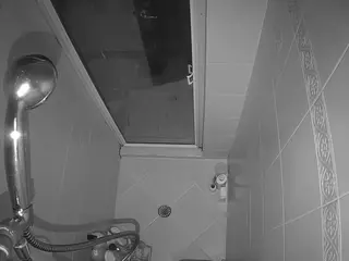 Sexy Girl Shower's Live Sex Cam Show