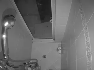 Sexy Girl Shower's Live Sex Cam Show