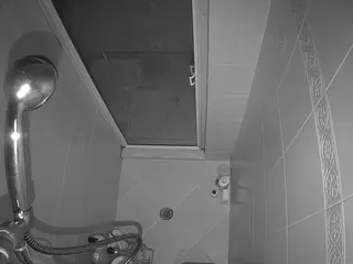 Sexy Girl Shower's Live Sex Cam Show