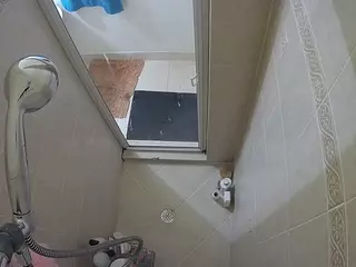 Sexy Girl Shower's Live Sex Cam Show