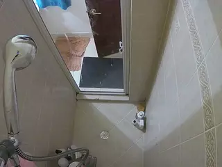 Sexy Girl Shower's Live Sex Cam Show