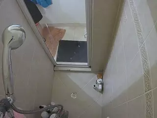 Sexy Girl Shower's Live Sex Cam Show