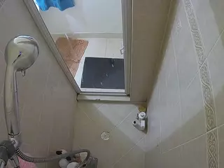 Sexy Girl Shower's Live Sex Cam Show