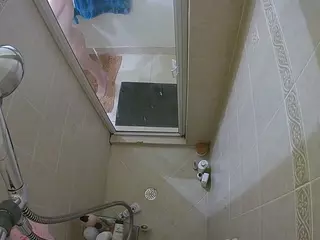 Sexy Girl Shower's Live Sex Cam Show