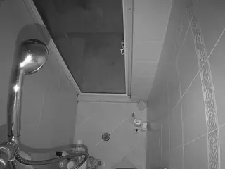 Sexy Girl Shower's Live Sex Cam Show