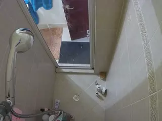 Sexy Girl Shower's Live Sex Cam Show