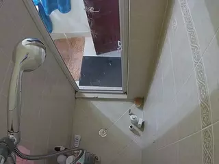 Sexy Girl Shower's Live Sex Cam Show