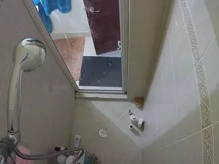 Sexy Girl Shower's Live Sex Cam Show