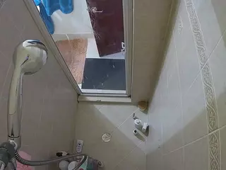 Sexy Girl Shower's Live Sex Cam Show