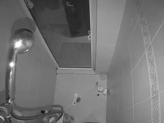 Sexy Girl Shower's Live Sex Cam Show